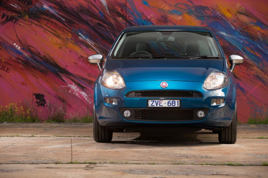  Fiat Punto (199) 2013 года  (AU) (фото 2 из 40)